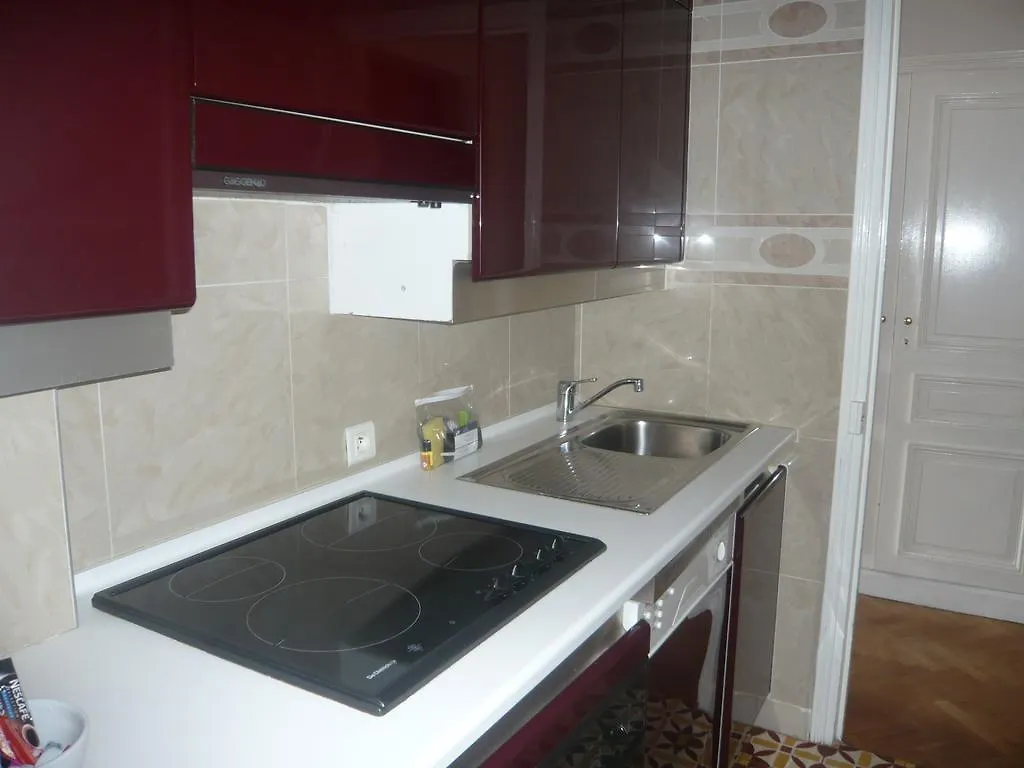Apts Bridgestreet Champs Elysees 4* Párizs